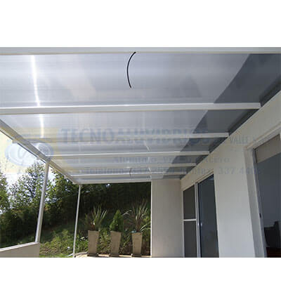 Techos en policarbonato con estructura en aluminio